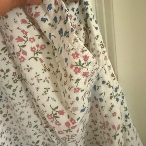 Abercrombie Kids Fit & Flare Dress White Floral - Size 7-8 - Preloved - Picture 8 of 10
